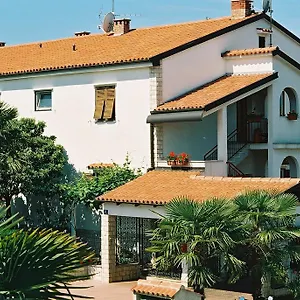 House Monika Appartamento Porec